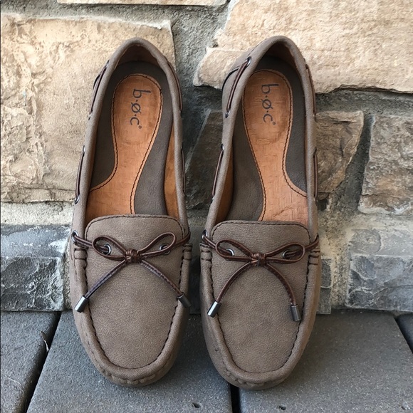 b.o.c. Shoes - NWT!  B.O.C Carolann Taupe/Dk Brown Moccasins
